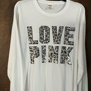 Ladies Pink long sleeve shirt. Size Large.